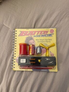 NEW Vintage Battery Science Kit by Klutz - Yellow and Red Educational Set